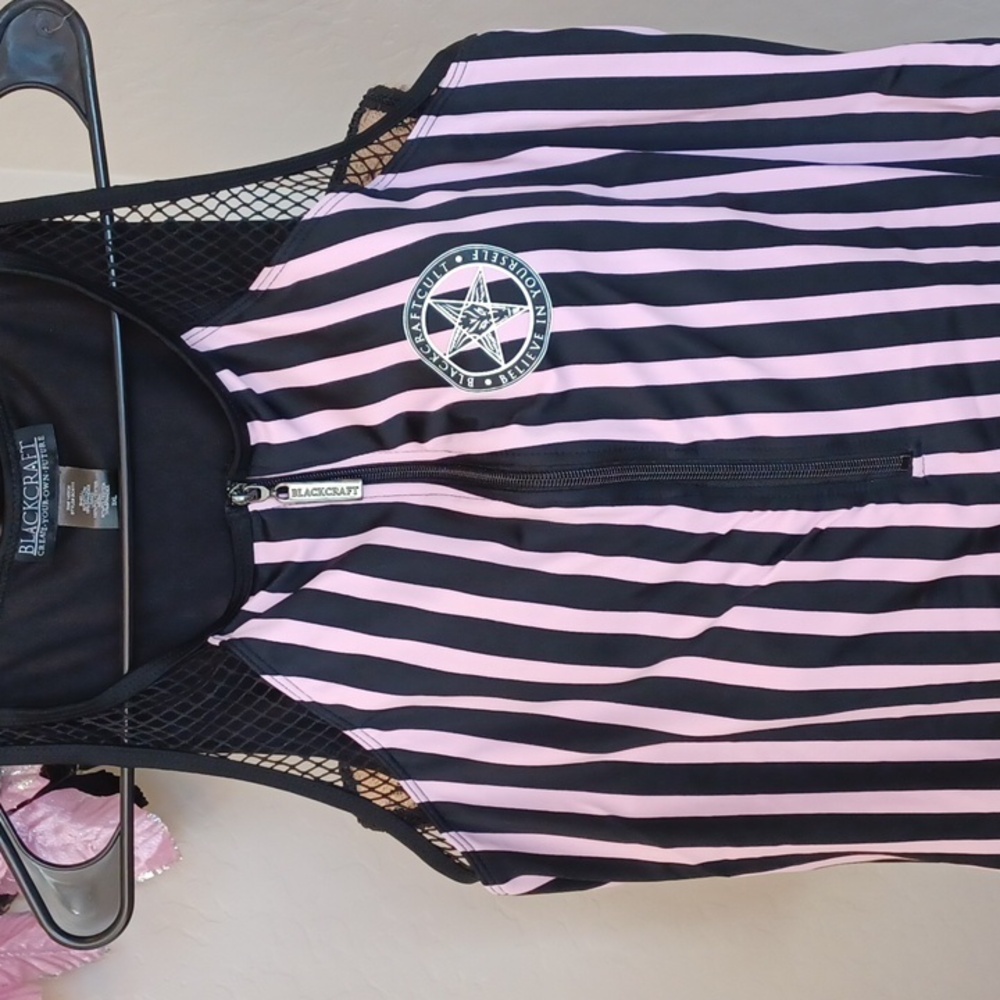 BLACKCRAFT CULT 3XL PINK/BLACK STRIPES CULT SEAL ON CHEST SINNER/BACK BODYSUIT